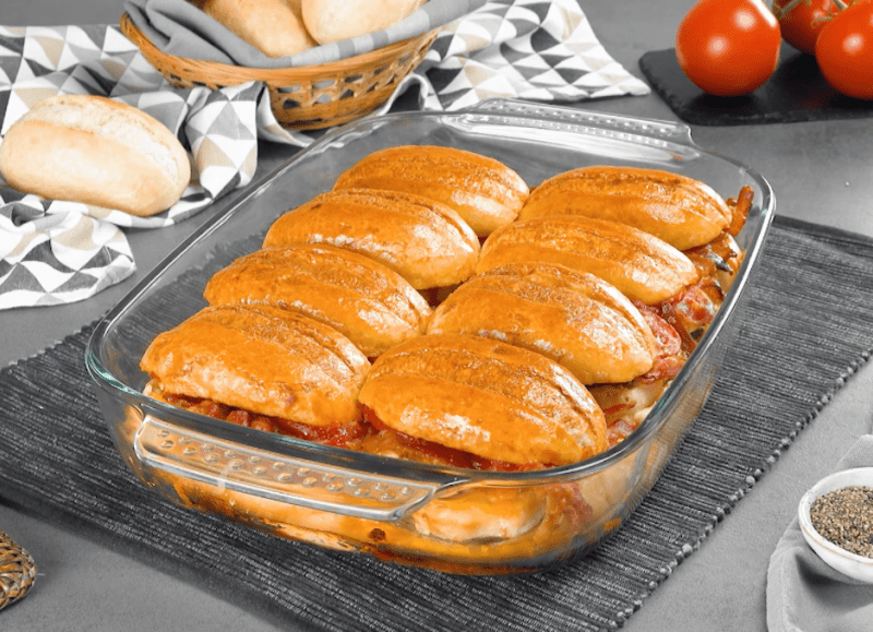 Brötchenauflauf mit Hähnchenbrust und Bacon