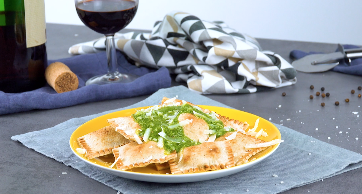 Ravioli aus Toastbrot mit Ricotta und Oliven als Füüllung