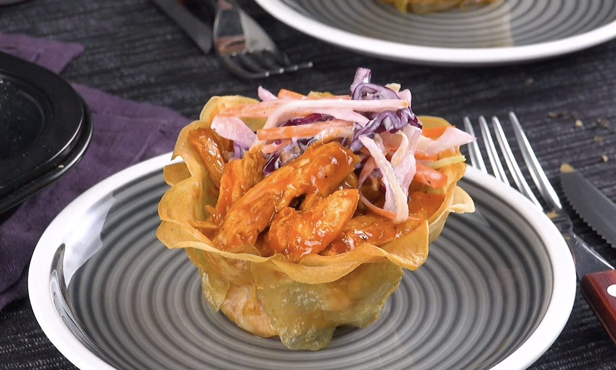 Kartoffel-Körbchen gefüllt mit Pulled Pork und Cole Slaw