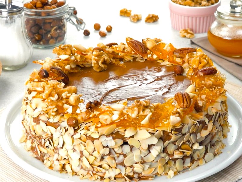 Nusskuchen mit Karamell