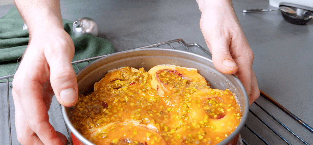 Äpfel, mit Karamell übergossen