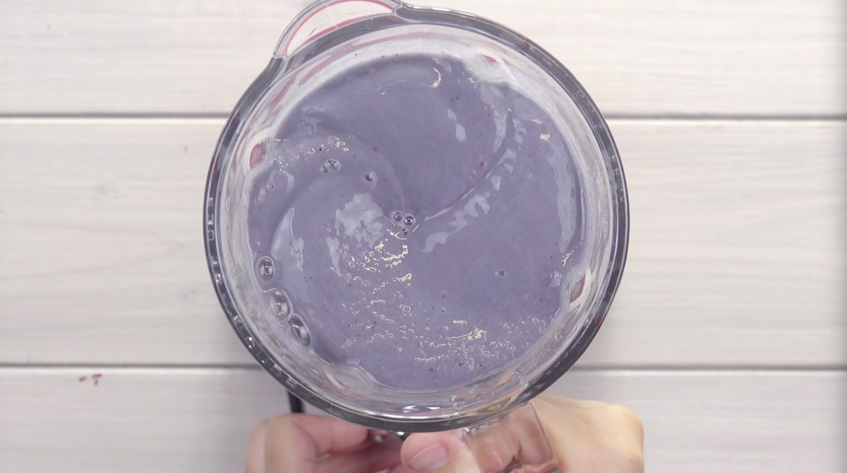 Püriertes Obst in Standmixer