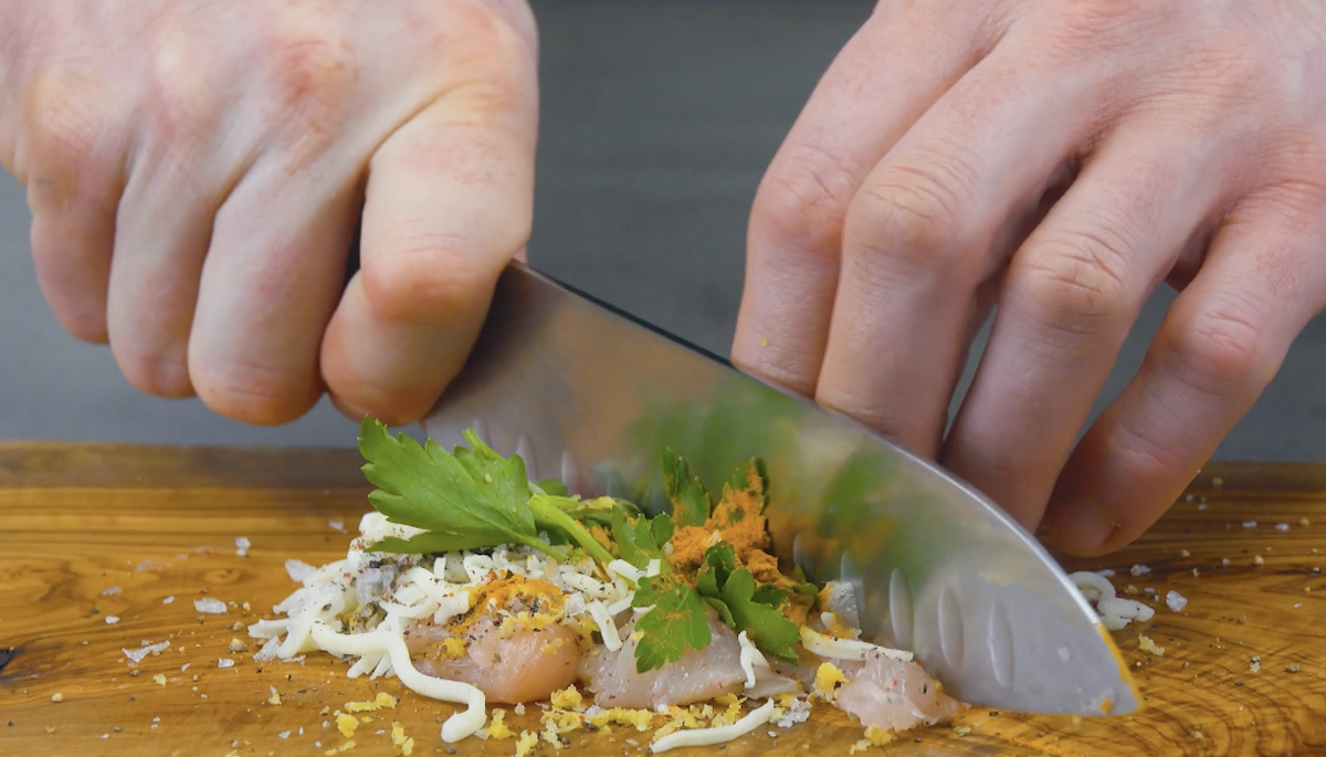 Füllung wird klein geschnitten