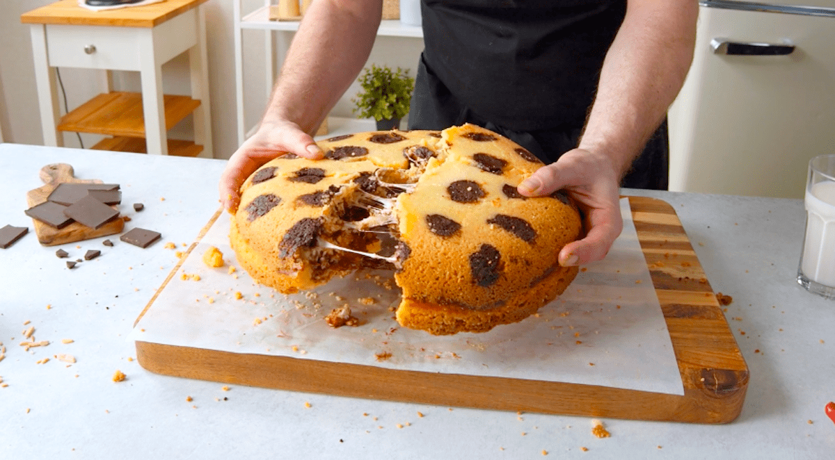 XXL Cookie mit Schokopudding- und Marshmallow-Füllung