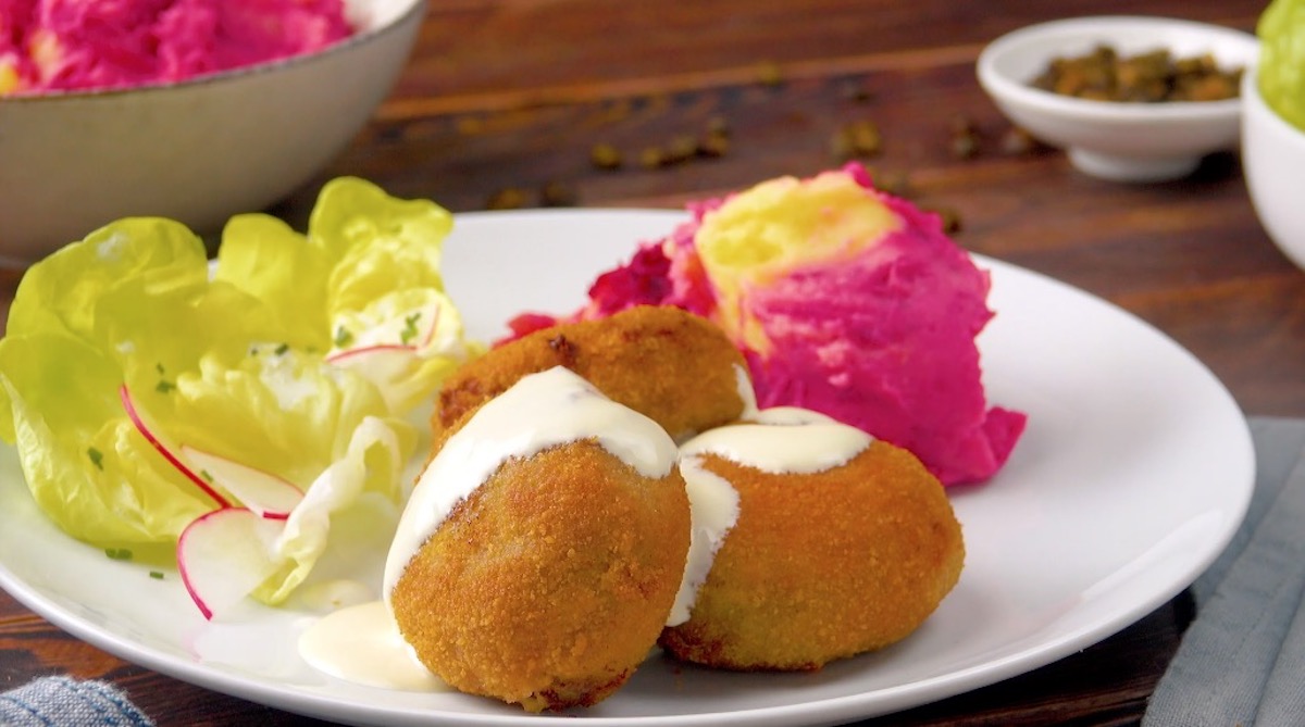Königsberger Knusper-Frikadellen mit Kapernsoße und Kartoffelbrei