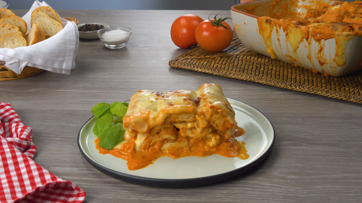 Hähnchenschnitzel-Auflauf mit Mozzarella und Tomatensoße