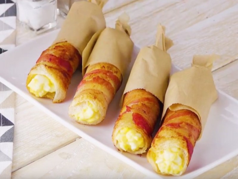 Bacon-Ei-Rollen als eines von 3 Rezepten für Toast-Snacks