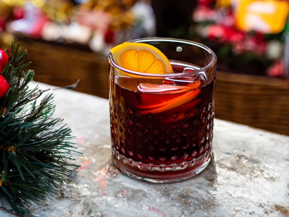 Lillet Hot Berry: Dieses leckere Heißgetränk heizt an kalten Tagen ein