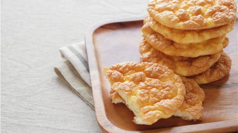 Ein Stapel Low Carb Cloud Bread.
