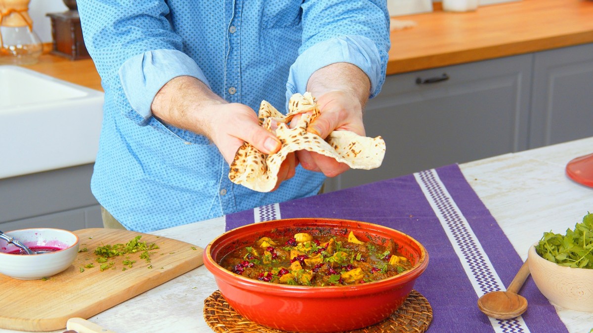 Persischer Rhabarber mit Lavash-Brot